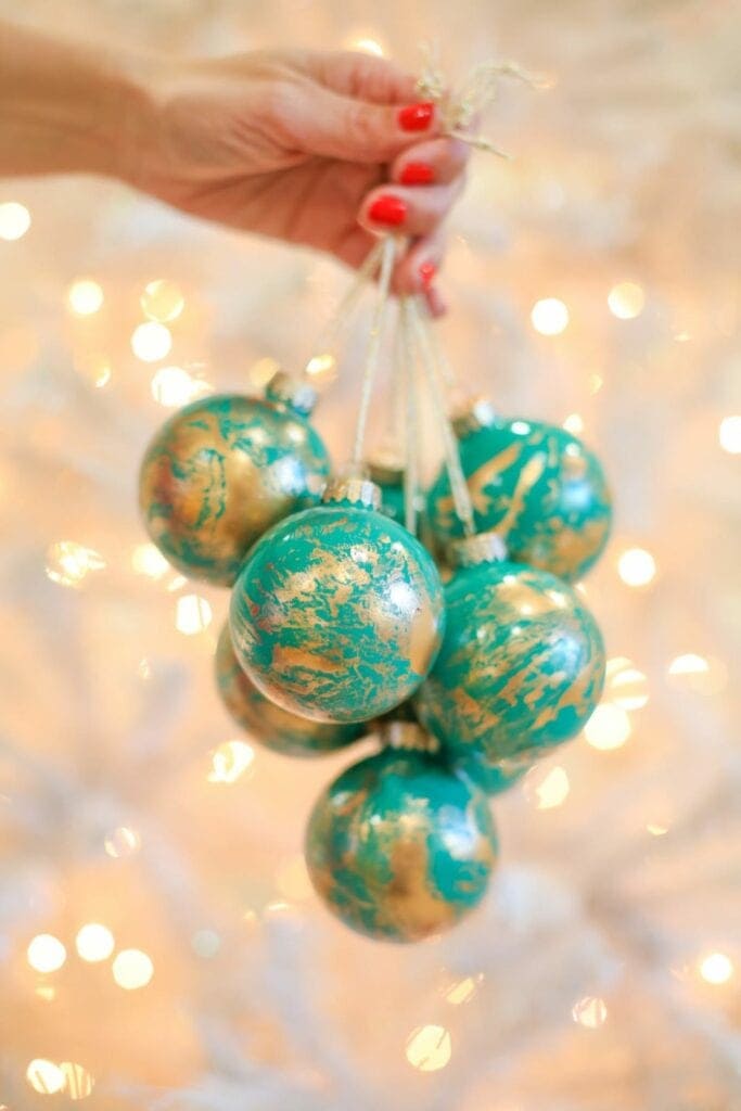 How to make gold marbled Christmas ornaments